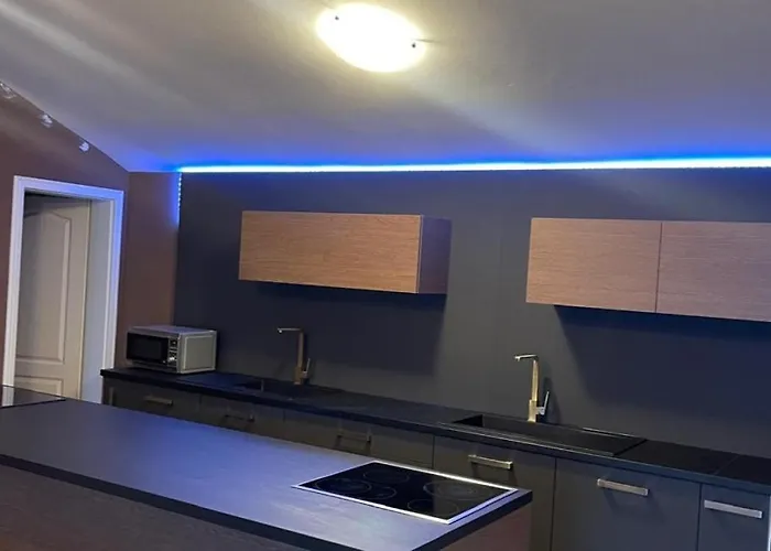 Romani By Guide Pula